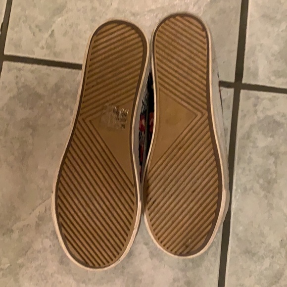 Floral sneakers - Picture 2 of 2